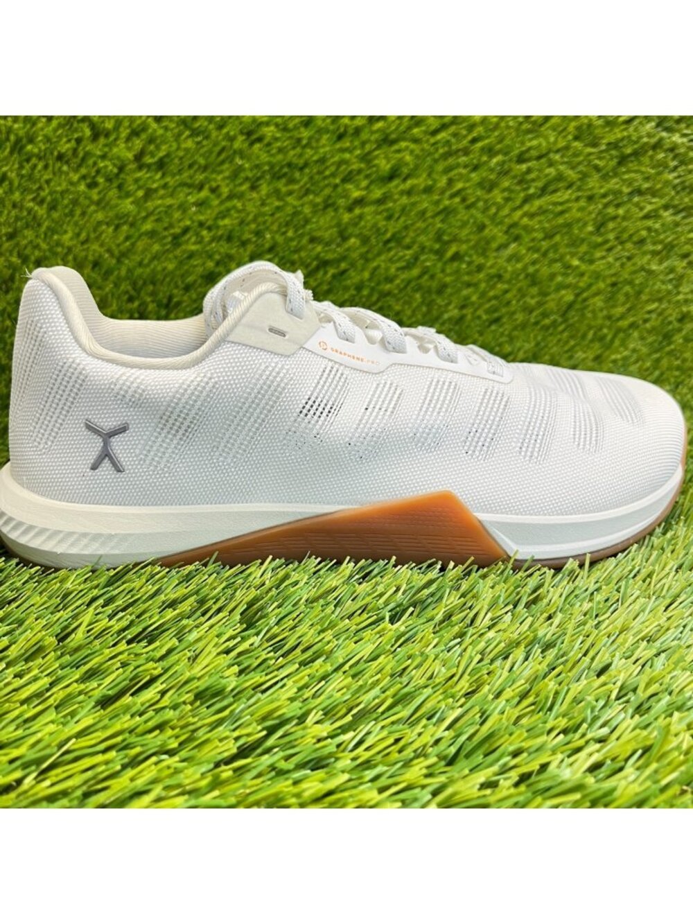 Flux Footwear Adapt Graphene XT White Gum Mens Size 8 Athletic Shoes Sneakers